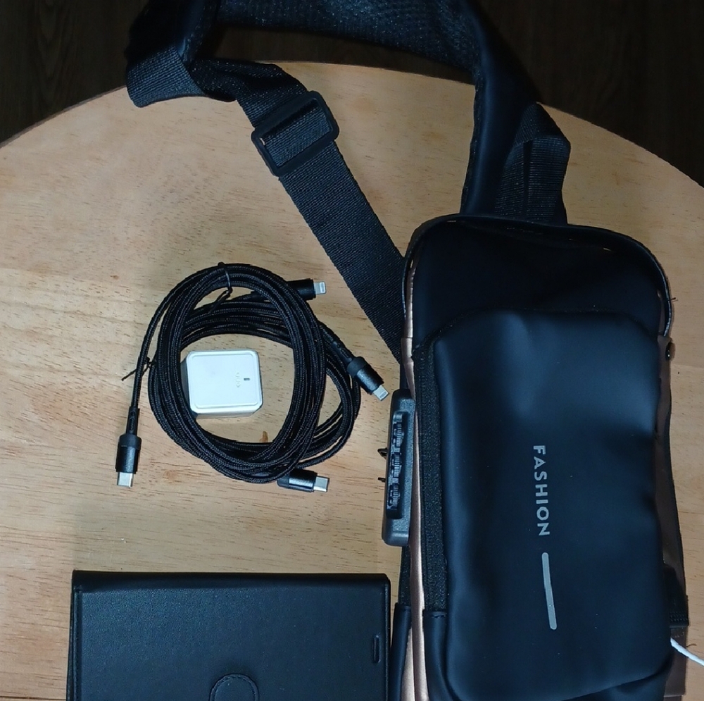 Black Bundle Black Fashion Crossbody Lock Bag with Accessories For An Android
